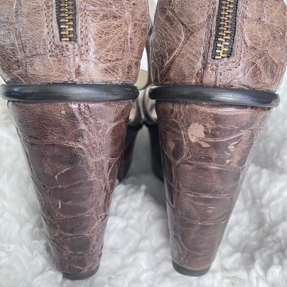 Talbots Brown Croc Embossed Leather Platform Wedge Sandals Size 7